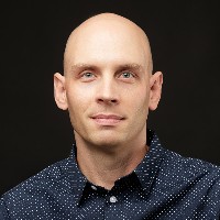 Photo of Dustin Valen