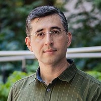 Photo of Navid Nasr Esfahani