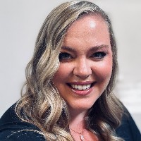 Photo of Samantha Craig